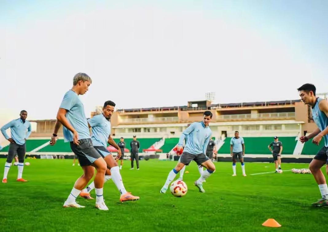 2026赛季谁能拿到冠军，不是上海海港，“千年老二”或终得偿所愿！2026赛季中