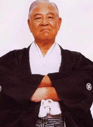 最大的台独分子，再也藏不住尾巴，终于露出来了肮脏的脑袋！原来，最大的台独分子不都