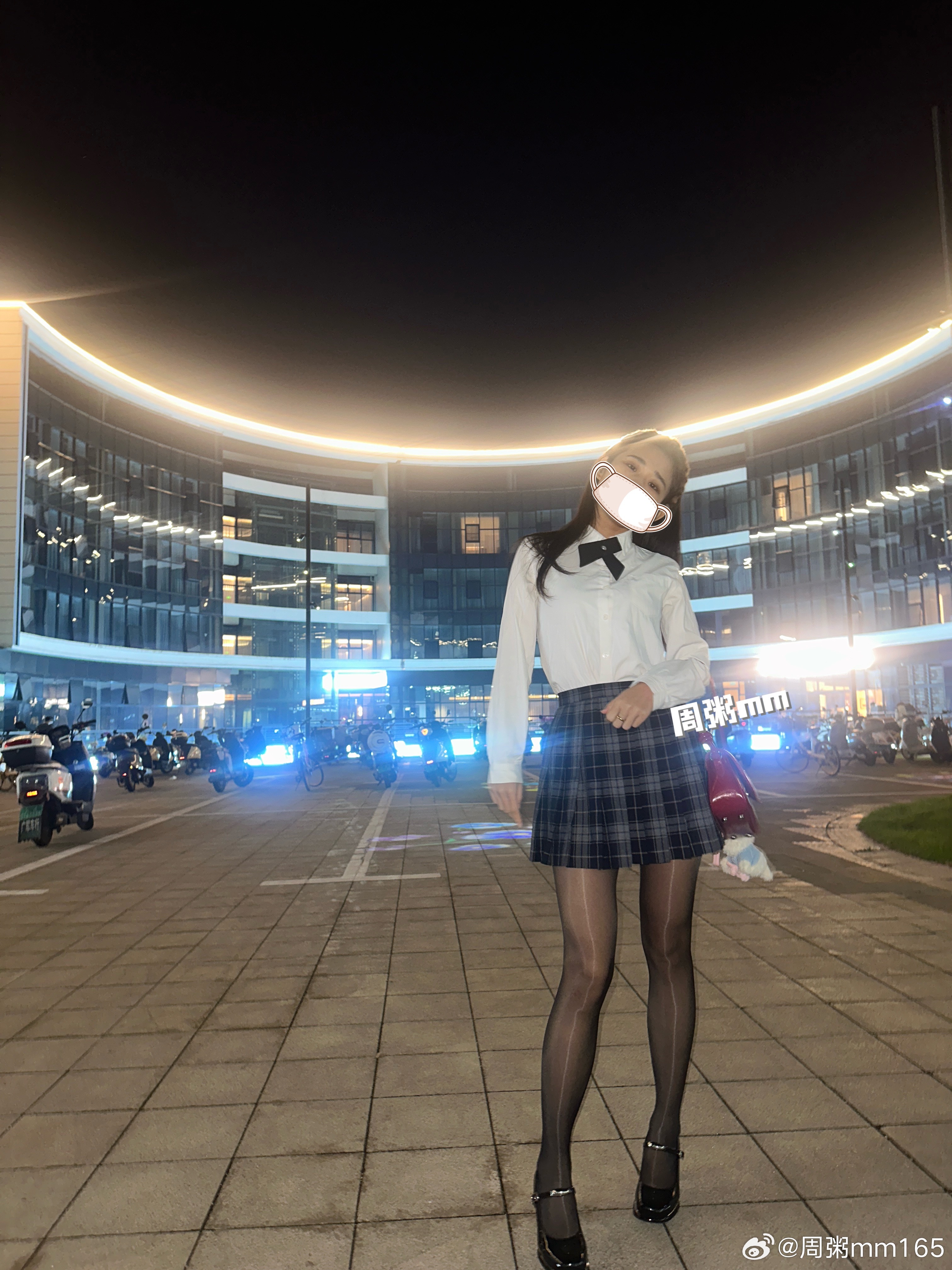 被路人盯着老半天说我腿发光