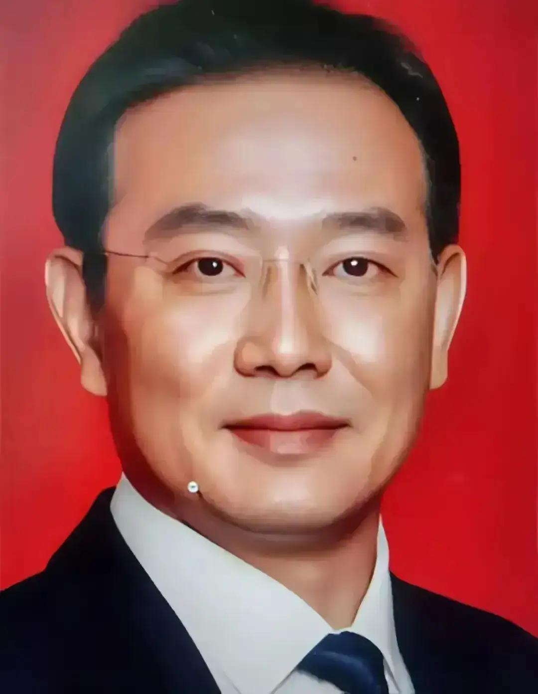 我老了七不：1、坚决不找老伴。2、绝不去养老院。3、不雇住家保姆。4、绝