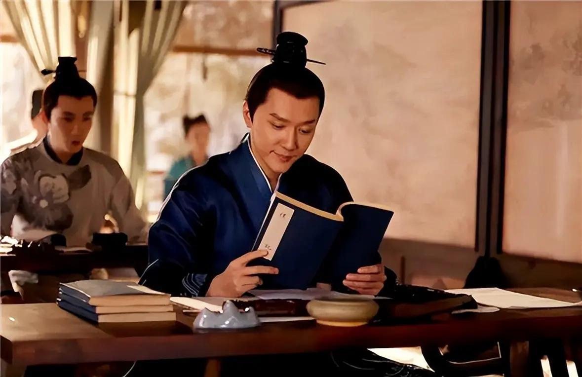 很多人觉得“秀才等于大学生”，还称其为“穷秀才”，但这是误解。从选拔难度、知识储