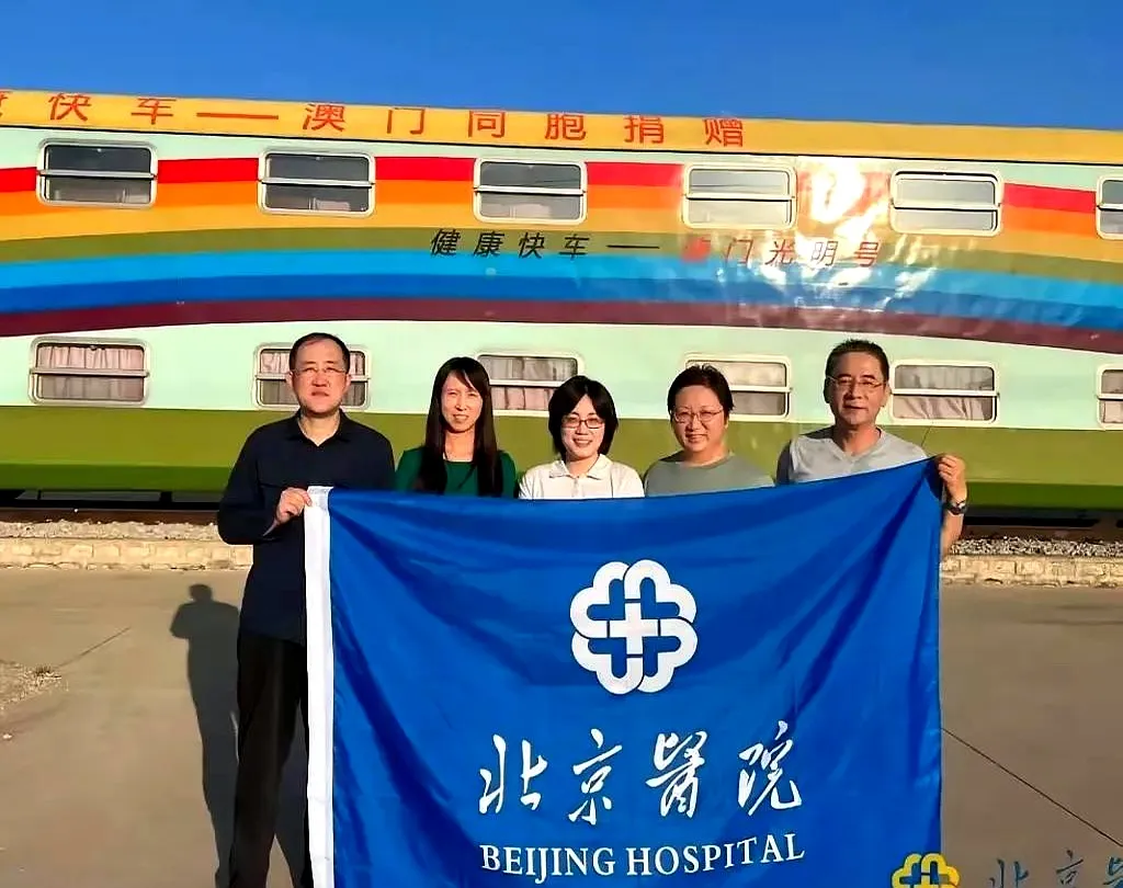 肖飞的这个原配，不知道该怎么说她。谷医生反手就把董小姐家底掀了个底朝天，
