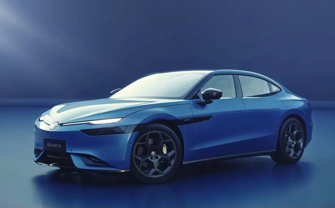 这么好看的侧面怎么配了个这么猥琐的前脸