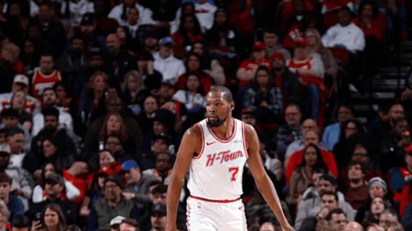 火箭力克独行侠！弗拉格两战83分创NBA新秀神迹