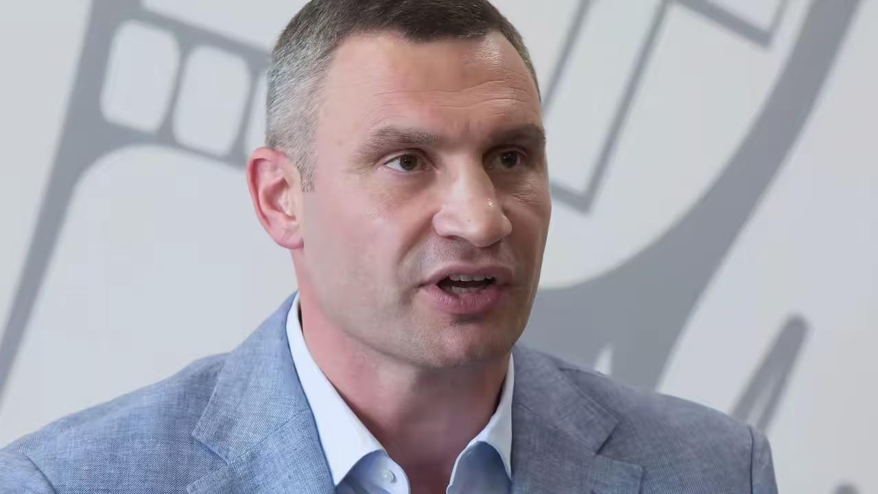 据俄通社12月14日报道，葡萄牙前情报分析师、律师亚历山大·格雷罗向卫星通讯社表