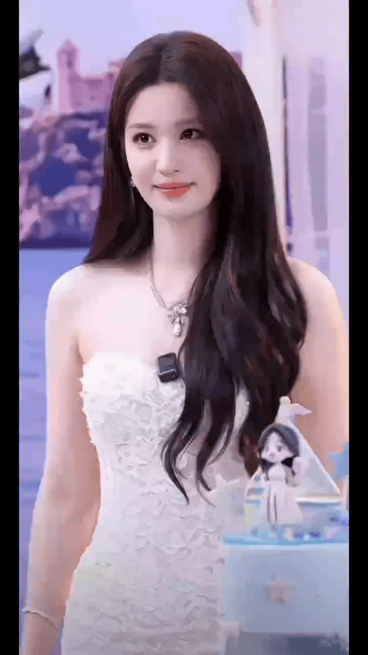 王楚然真的好美呀，在我眼里，她是当今内娱最美的女明星，不管是身材还是颜值都是一流