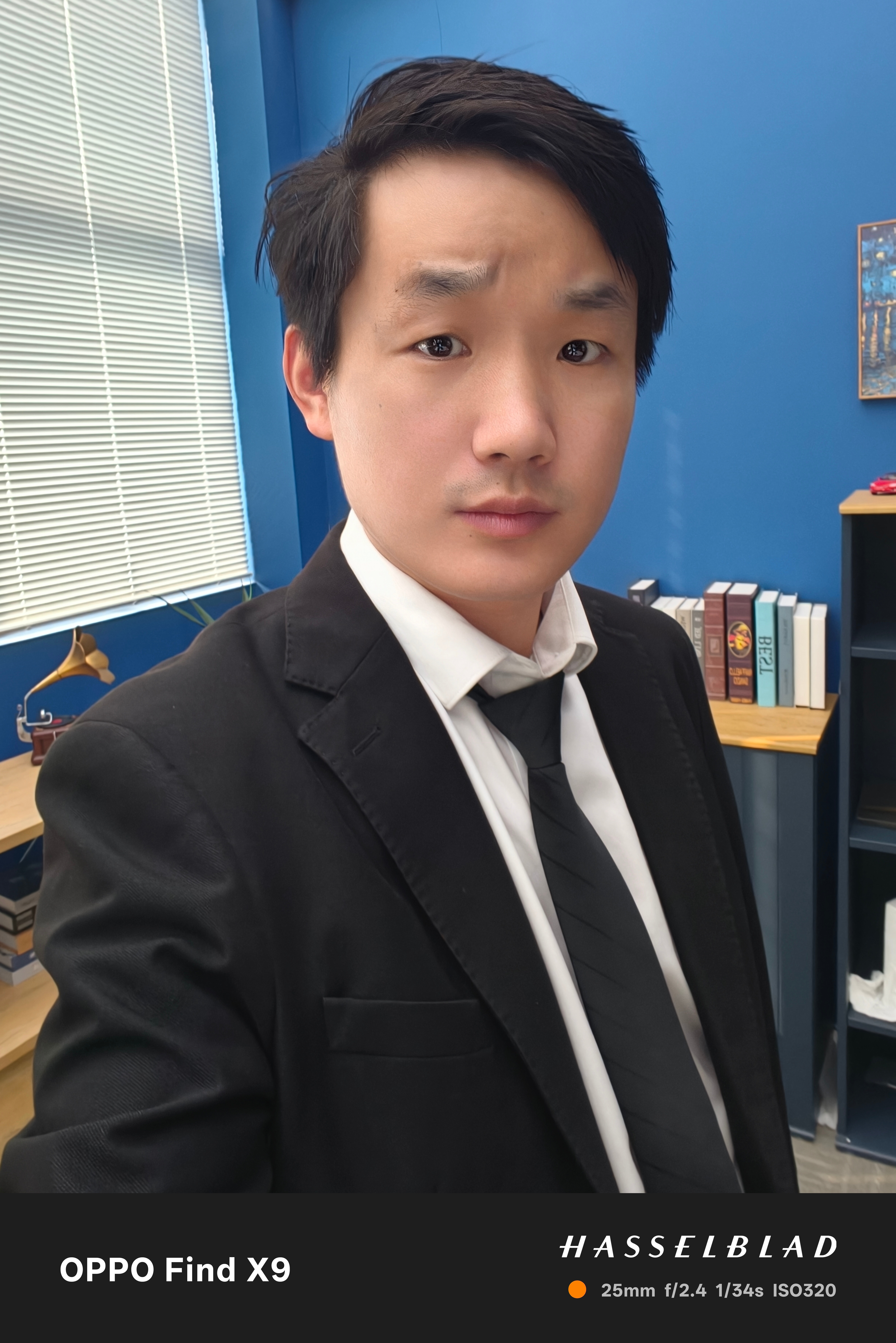 无论春夏秋冬，只要是上班，大部分都是穿白衬衫