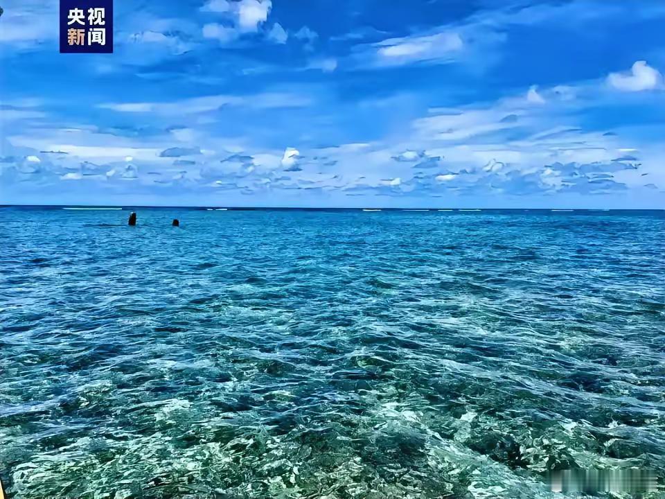 万万没想到！当我们以为黄岩岛已稳控，实则海警官兵正日夜直面挑战。菲律宾借“渔船”