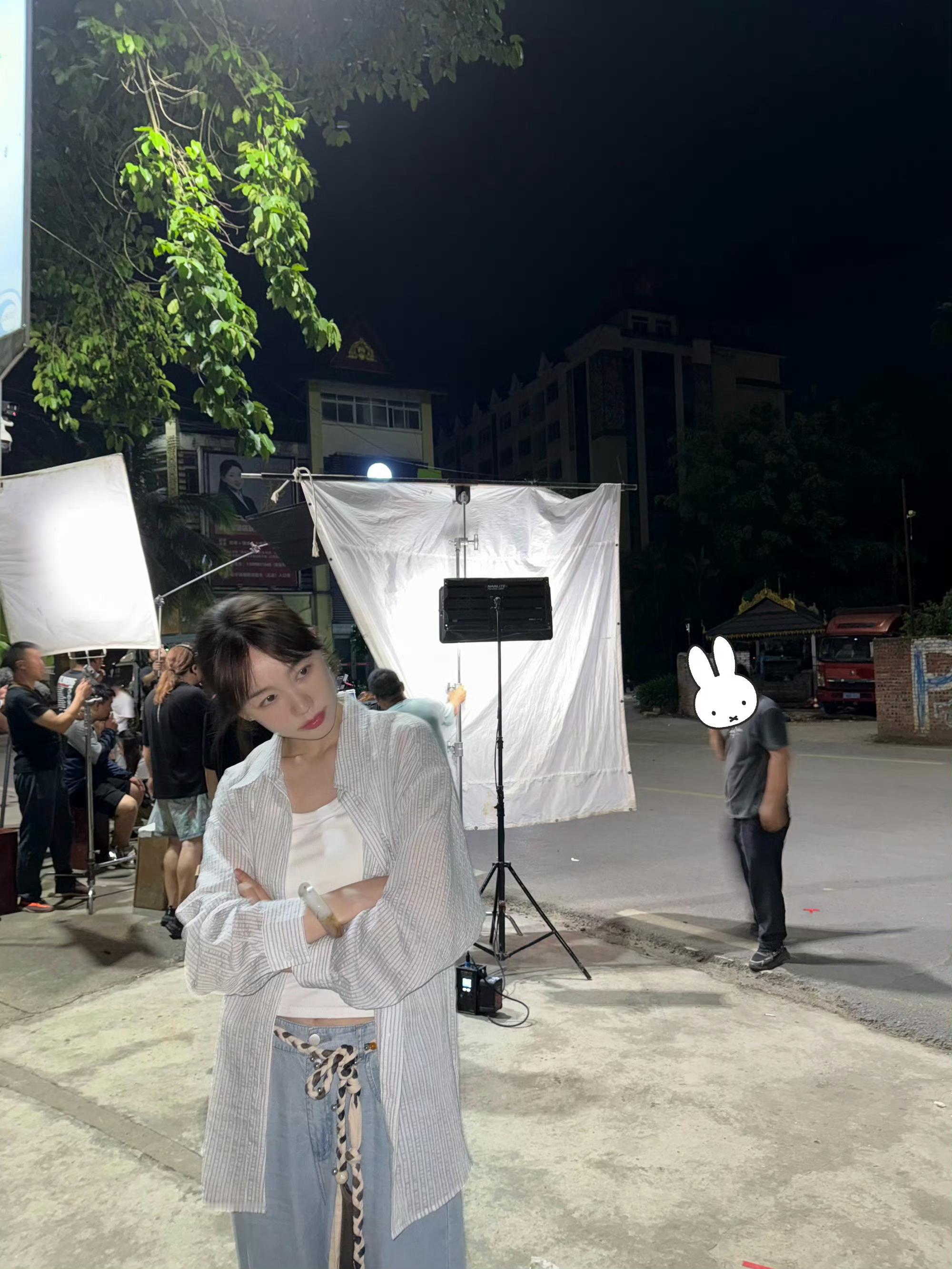 哈哈哈哈哈徐梦洁经典拍照姿势！快来比个✌🏻