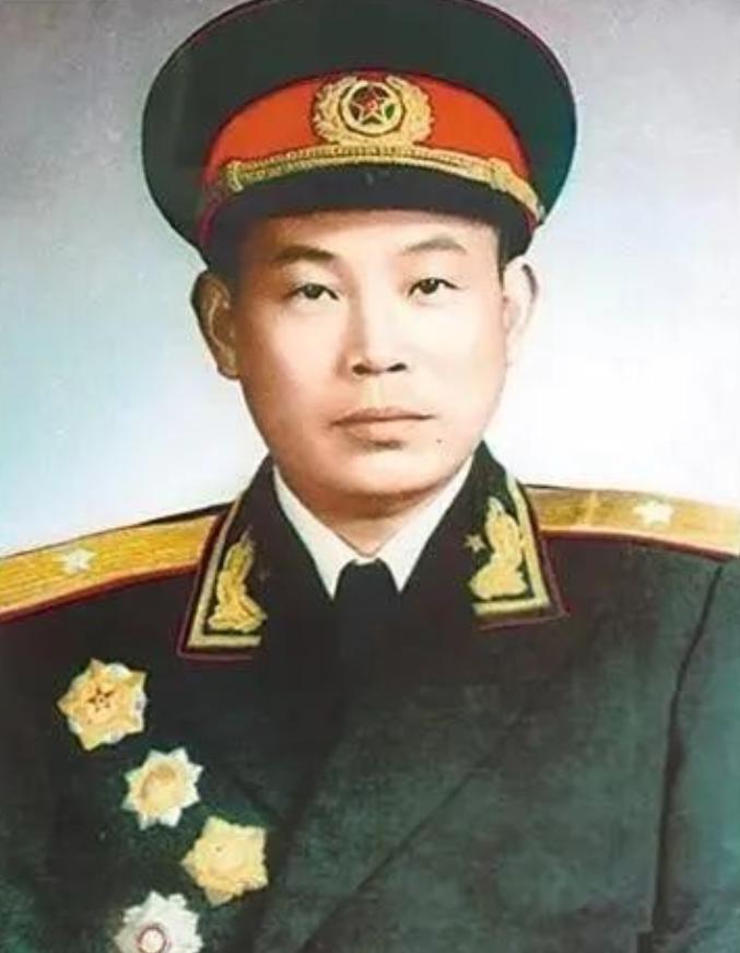 1950年，志愿军缴获了3000条毛毯，89师政委王直却下令全部剪碎，战士们不理