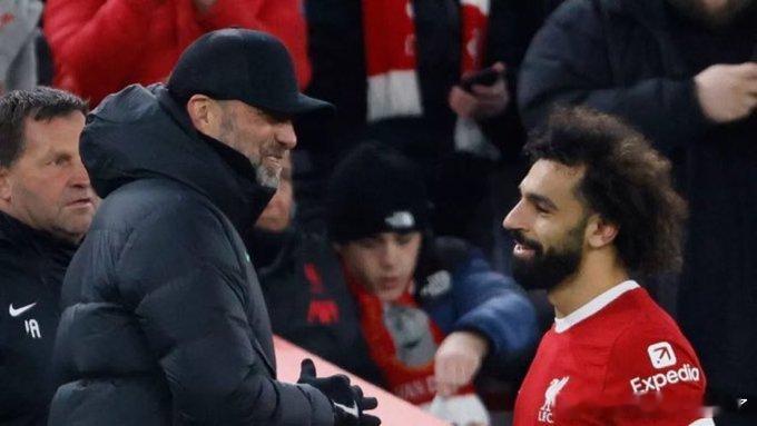 克洛普如何修复萨拉赫的关系克洛普谈及萨拉赫时表示：