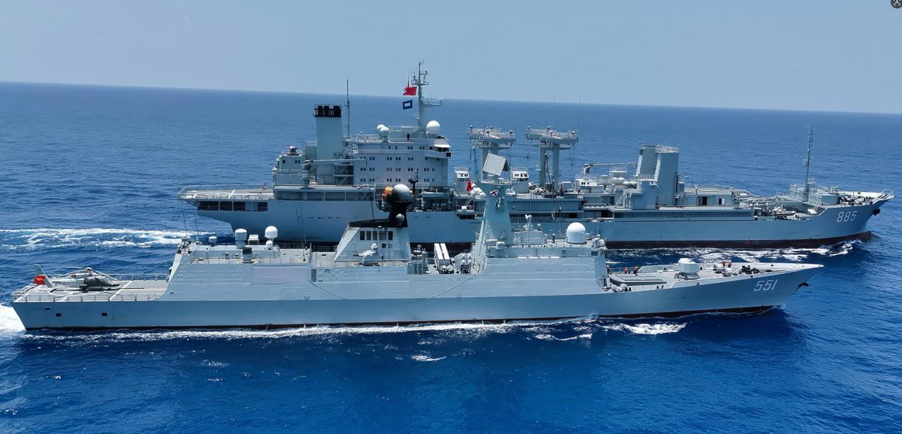 青海湖号转岗南海当“奶妈”，撑起海警远洋巡航底气2026年7月，中国军号发布