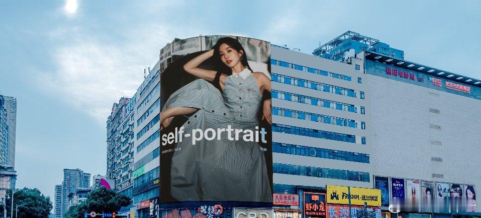 刘诗诗self-portrait全球品牌代言人刘诗诗早秋广告