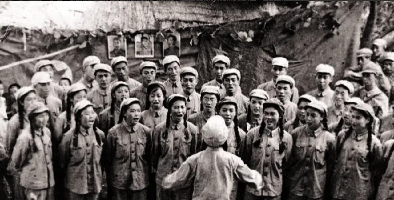 1941年，新四军文工团夜点汽灯排练，暴露行踪多人被俘！救援部队竟在途中迷路，错