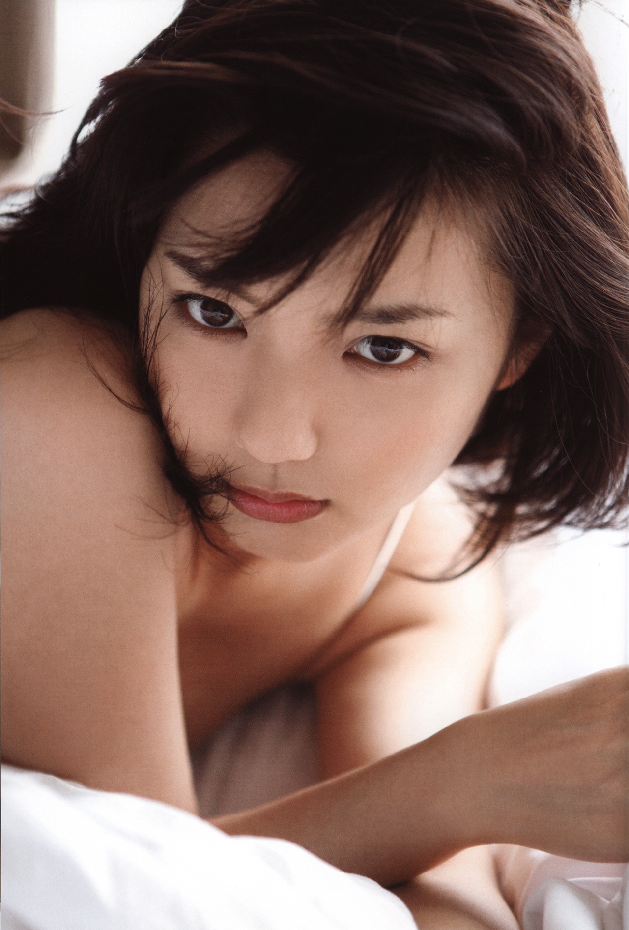 2014年，摄影师西田幸树镜头下的真野惠里菜。​​​