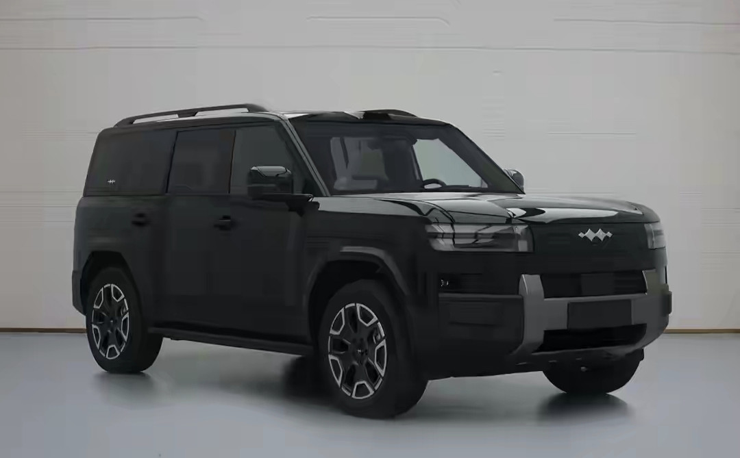 2026方程豹钛7EV闪充版上市9分钟满电纯电硬派新标杆