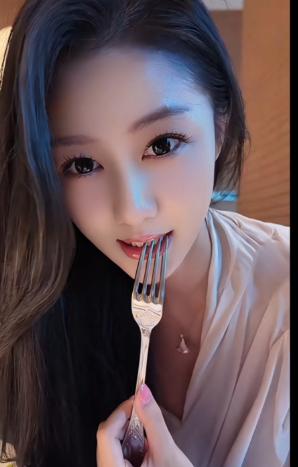 出轨这事女人一旦踏出第一步，基本就回不了头了，要么零次，要么无数次。婚外情，看