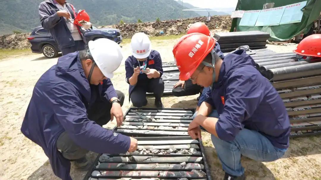 全球第二大！四川发现世界级稀土矿，储量增储200%，新能源命脉再添“压舱石”