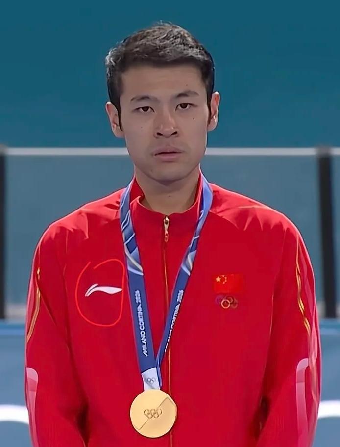 简直离谱。破奥运纪录、一个人拿了三块奖牌的宁忠岩，身上竟然只有一个正经的商业代