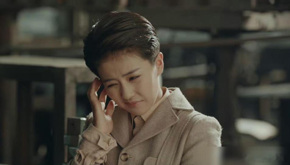 终于有人把白鹿这事说透了，她压根就不是传统意义上的大美人。她真正的赛道，是5