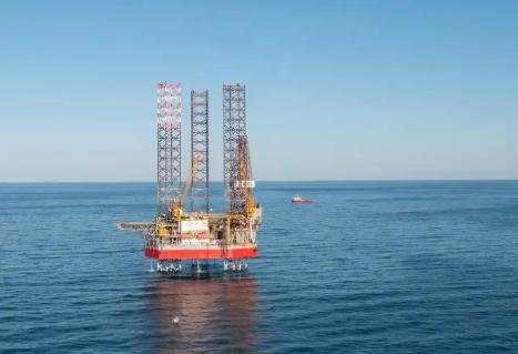 我国渤海发现第7个亿吨级油田！ 12月24日，中国海油宣布在渤海中部石臼坨凸