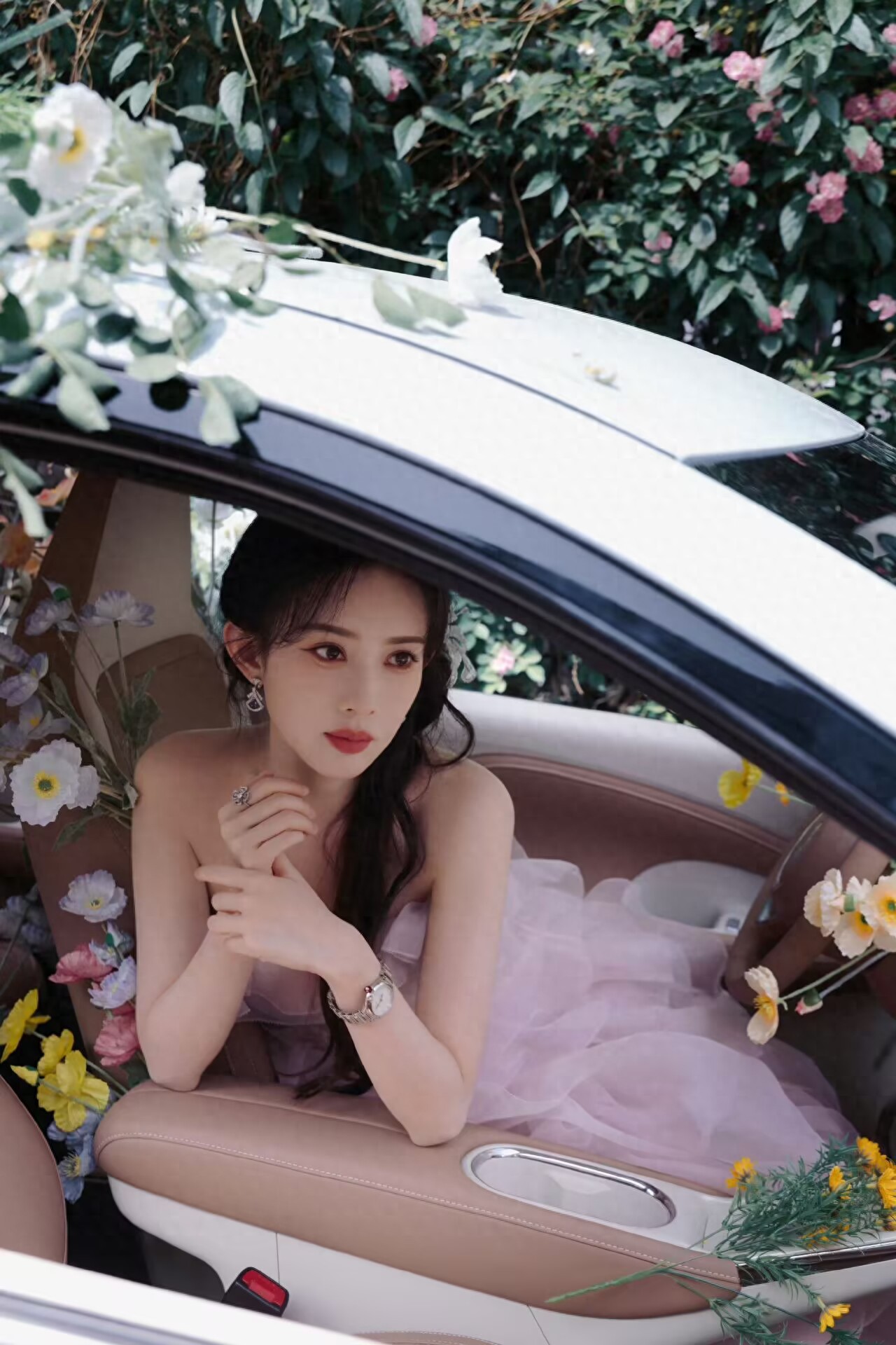 女星孟子义公主造型：甜美优雅女神！