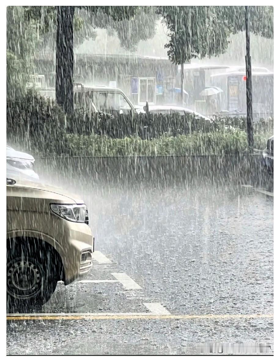 八月十五下雨有啥说法，中秋下雨是“烂中秋”还是“好兆头”？两句老农谚，听听老一