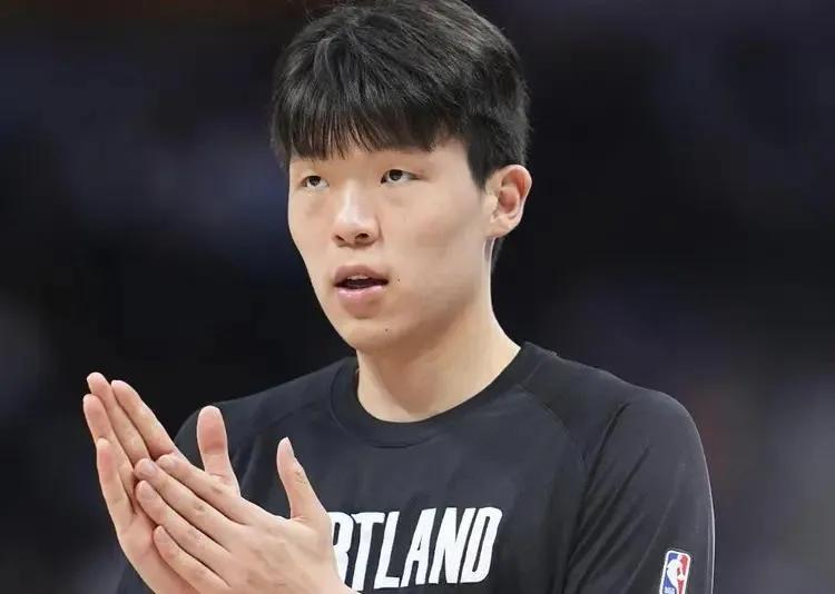 杨瀚森在NBA夏季联赛的一场球，把身价又打了回来。在国家队世预赛上的表现，有人