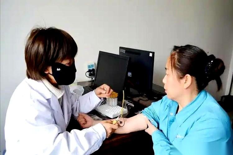 体检报告一出来，脖子里那个小东西出了点问题，我第一反应就是问医生：我是不是海鲜吃