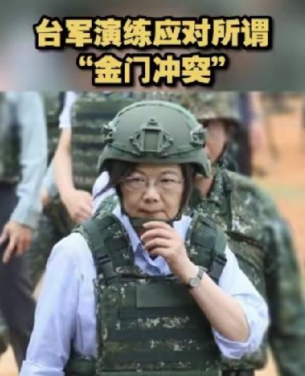 金门摊开老式坦克摆阵势！看似气势拉满，实则毫无实战意义金门海域近期出现极具