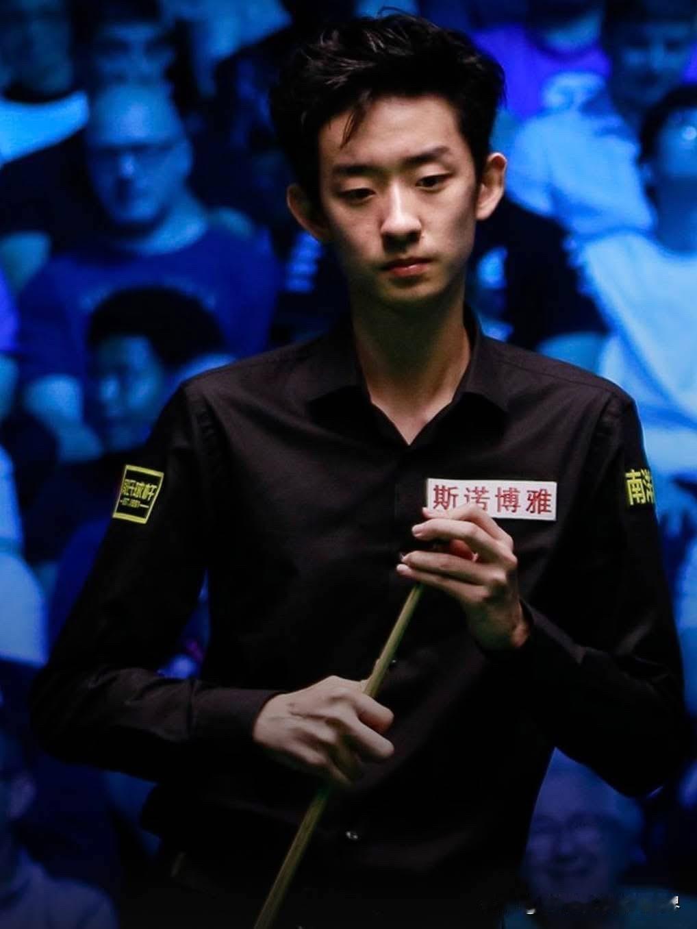 恭喜吴宜泽获得2026年斯诺克冠军联赛第六组冠军！小组赛决赛中，他以3比1战胜赵