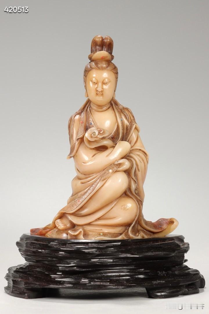 清寿山石雕如意观音摆件规格：长11cm，宽8cm，高15.5cm，重625