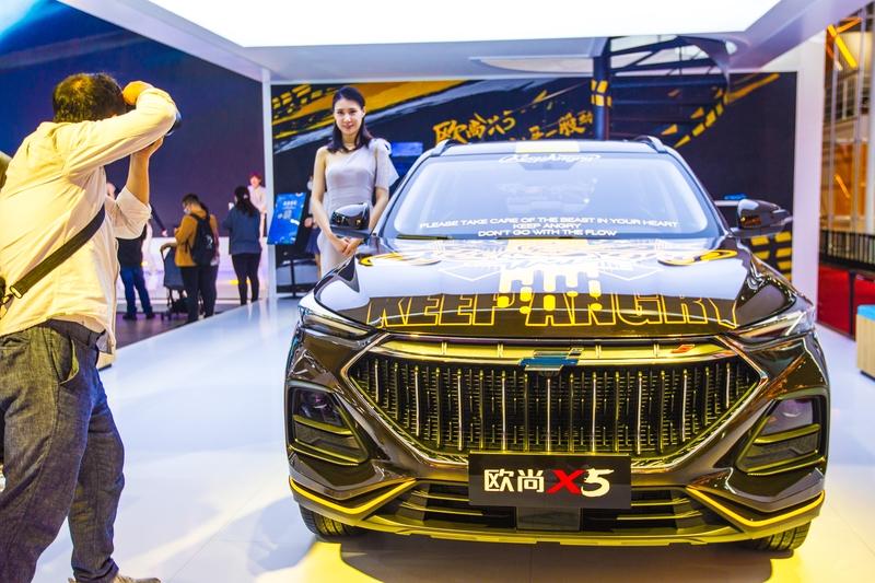 烧光500亿凉透，欧尚却卖爆！这俩车企的差距，藏着普通人买车的真相家人们敢