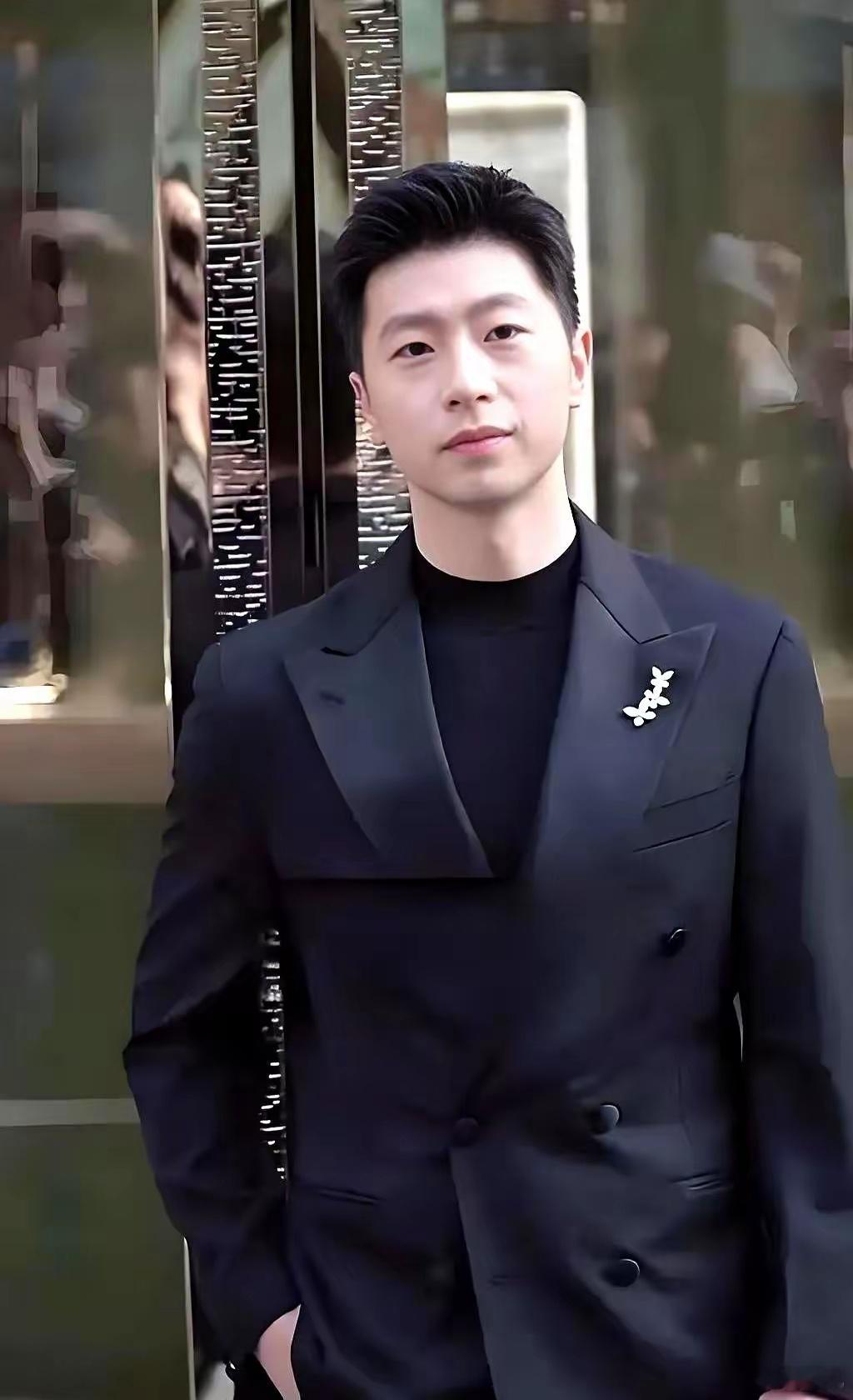王楚钦冠军问女生几个问题，实话实说哦！1，马龙、樊振东、张继科、王楚钦、许昕这五