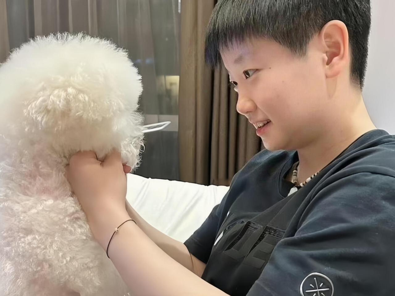在看不见的地方默默幸福，这样的小莎，各方面都很棒，超级好的一位运动员！是榜样，