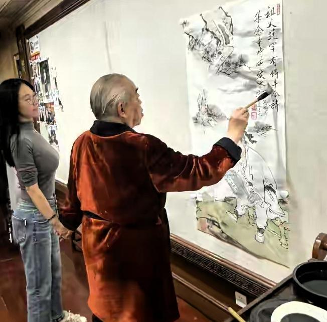 “赶紧去做个亲子鉴定”网友为87岁的老艺术家范增老来得子一事操碎了心范老