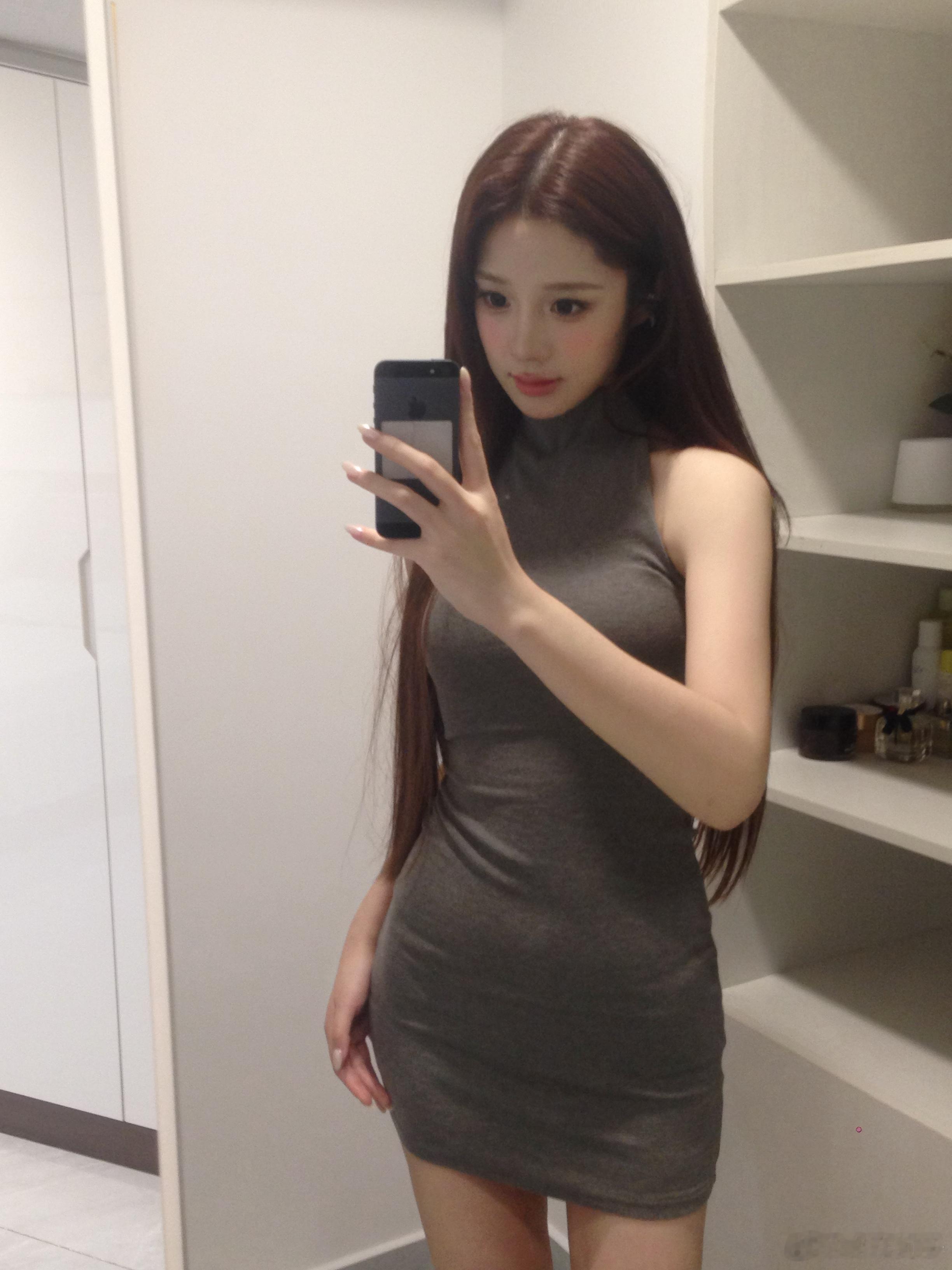 闺蜜们放心吧我没去约会....哈哈哈哈哈哈