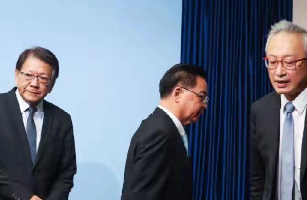 太高估赖清德了我前天发表评论说赖清德窜访，出去容易回台难。谁知赖清德太无能了，