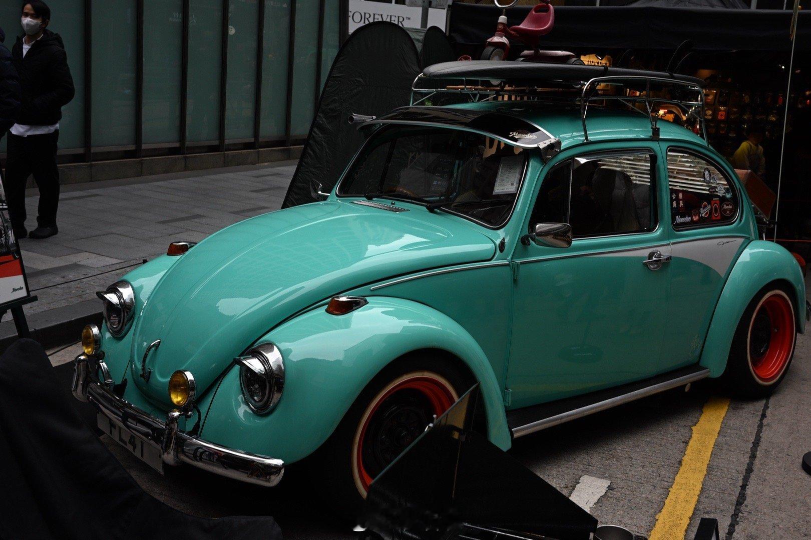 那天在外地租了一部高价豪华车，才跑了2万多公里，挺新，然而，开了三天，跑了千把公