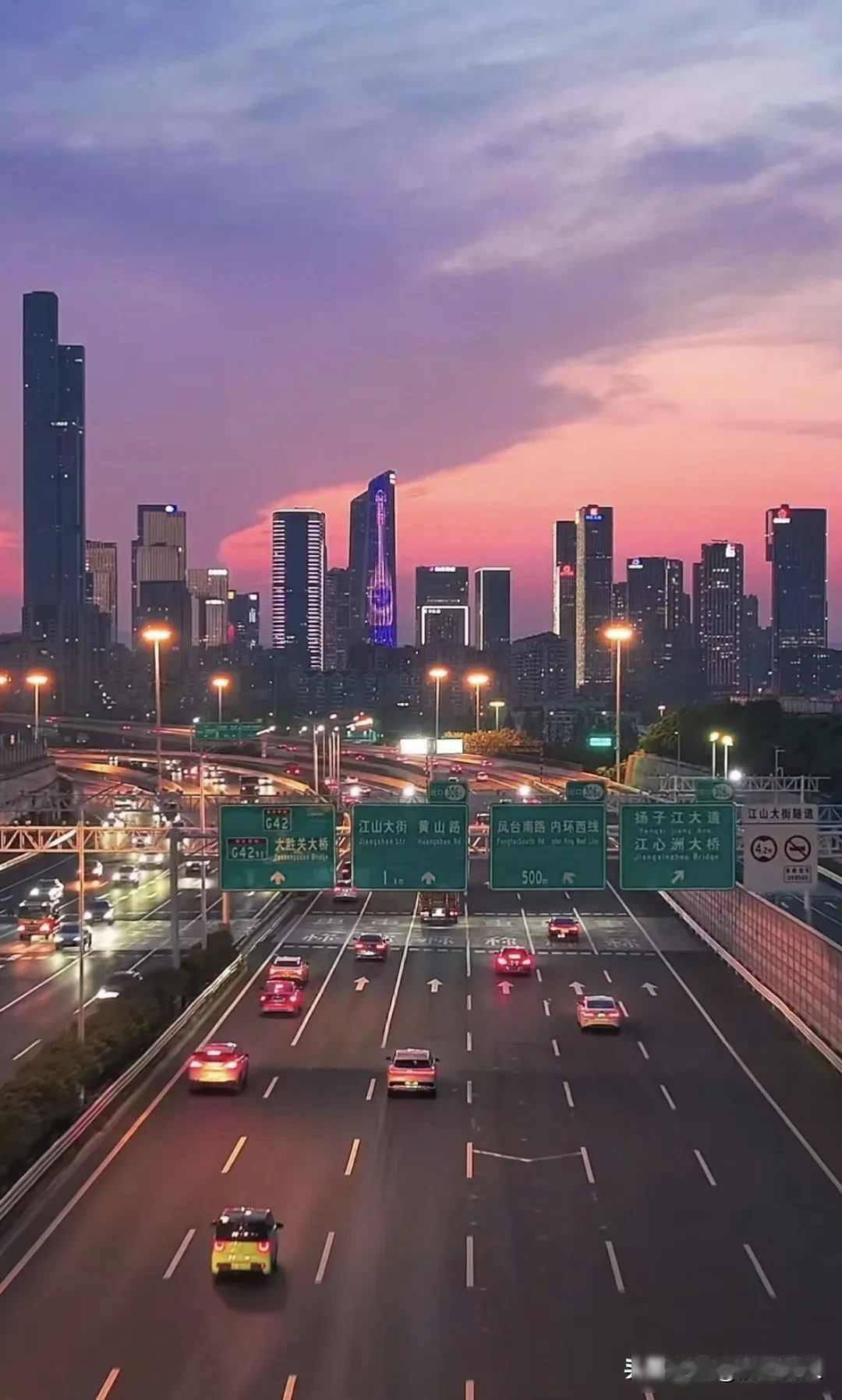 江苏GDP超韩国，韩网炸锅，谁在悄悄改写经济剧本？2024年，江苏的经济总量