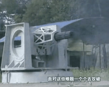 中国下一艘航母，估计要装20管近防炮了。20管加特林炮：人类有史以来最猛的“