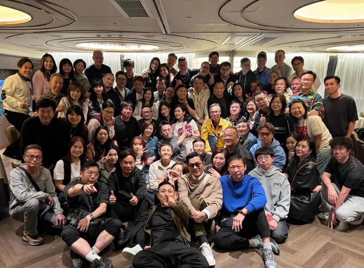 古天乐组织新春聚会，佘诗曼也在！还有一些TVB旧同事和中学同学们。