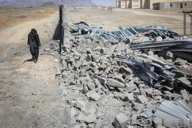 【消息人士称，中国的斡旋缓和了巴基斯坦和阿富汗之间的冲突】（路透社）——三名巴基