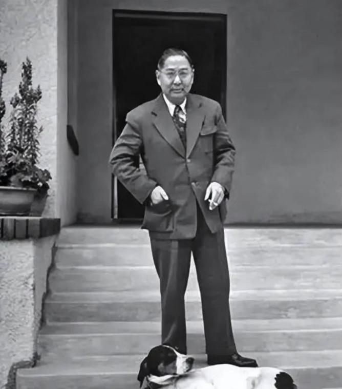 1949年，蒋介石逃往台湾前，并没有通知孙科。这样做，实际上就是拒绝孙科去台湾，