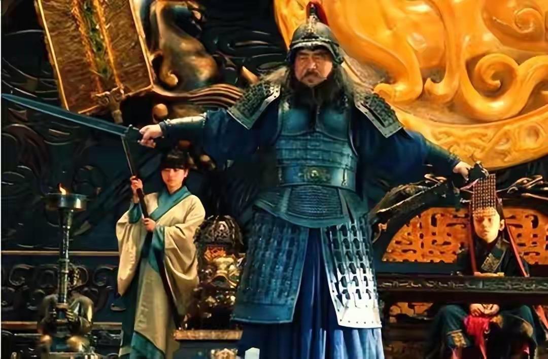 如果你是王允，国贼董卓已被铲除，自己该做什么，不该做什么？王司徒这个人，有野
