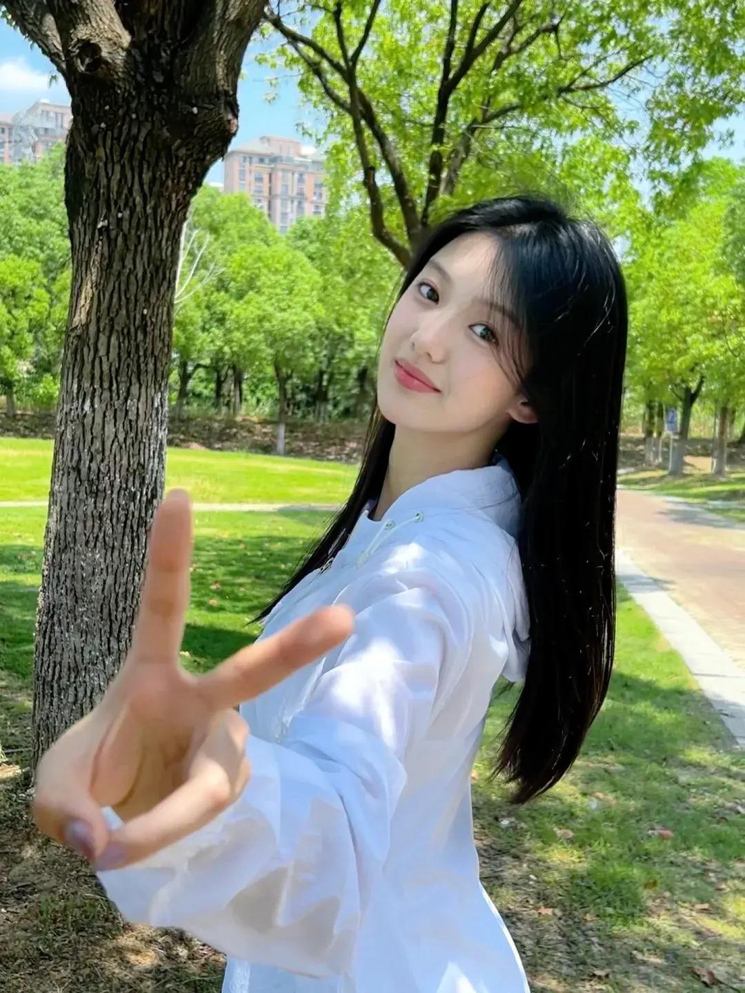 如果吻她一下会穷三年，但你愿意吗