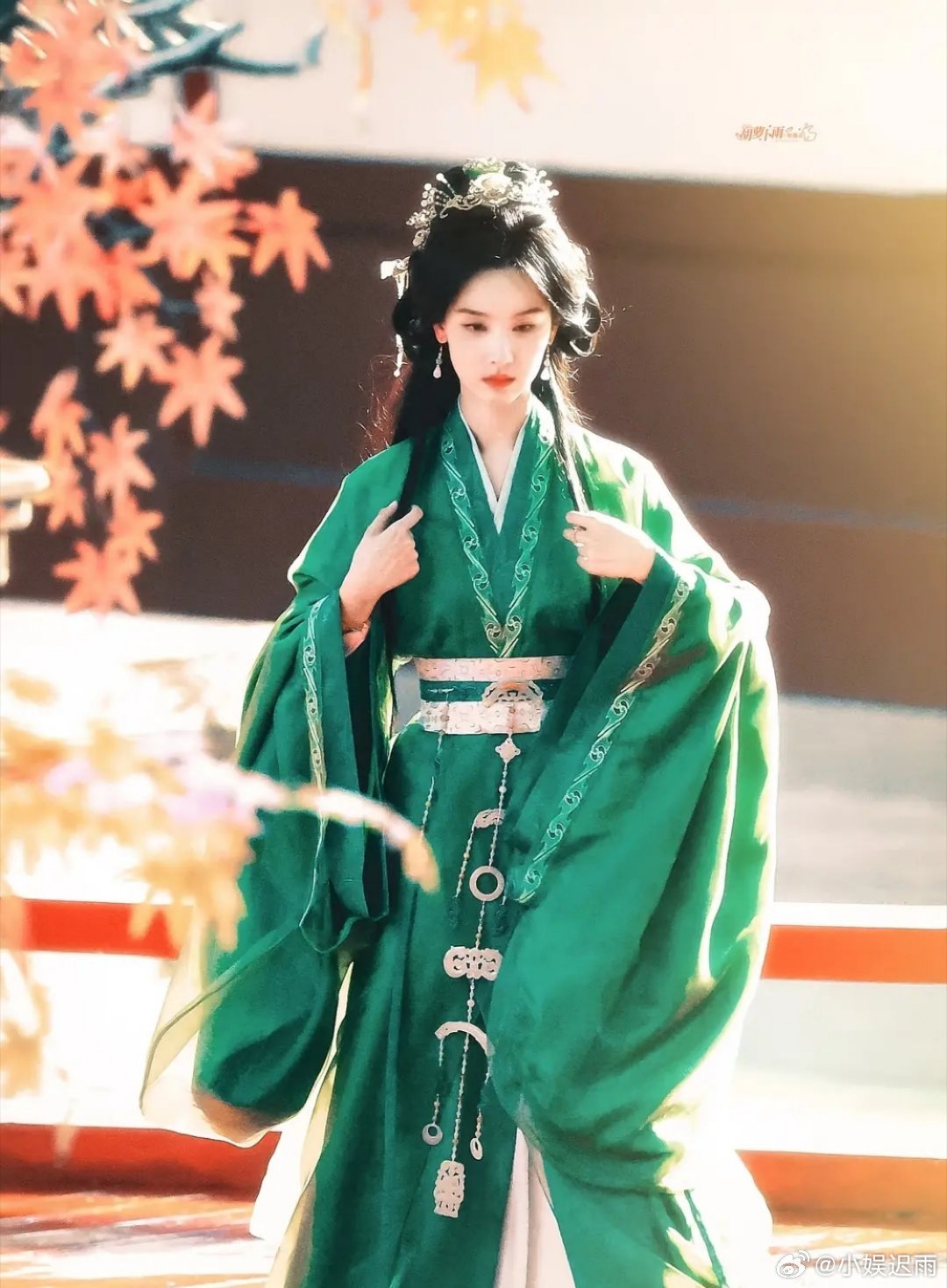 不愧是王鹤棣看上的女主美腻又端庄