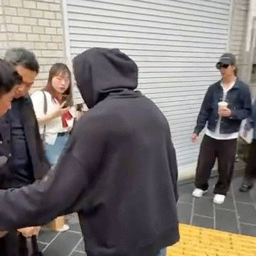 周杰伦强直性脊柱炎这个病没法治，原来我单位有个同事查出来强制性脊柱炎，领导要