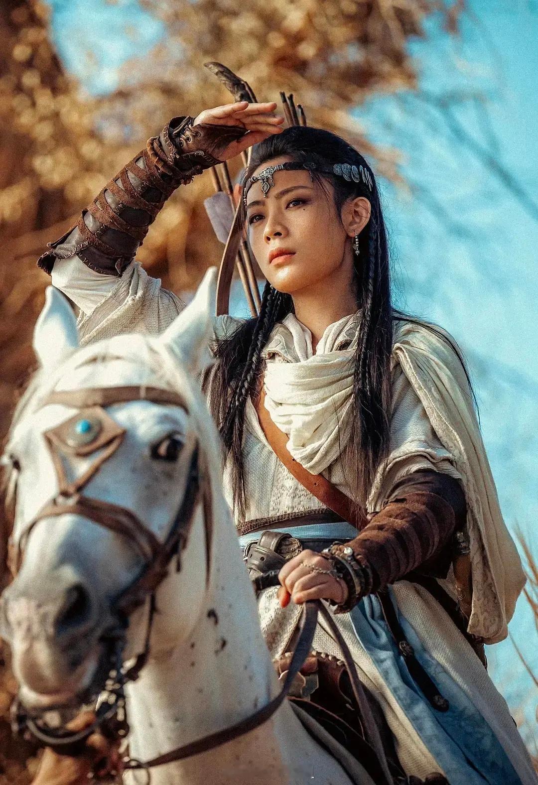 陈丽君好有港式大花的那种感觉特别武侠电影的那种