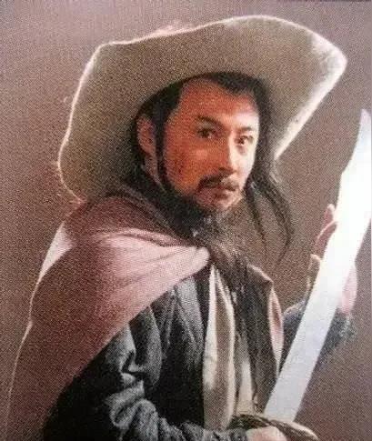 林冲为何一直忍，其实是林冲官场如鱼得水林冲忍让的原因，那是因为林冲在官场混的确